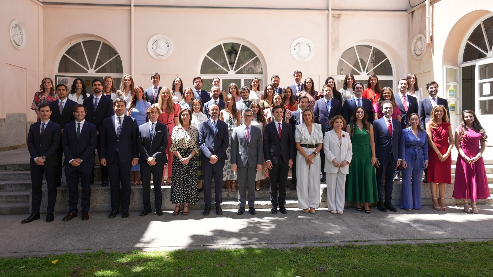 Imagen del artículo El ministro Bolaños participa en el acto de promesa del cargo de los nuevos registradores de la promoción 2025